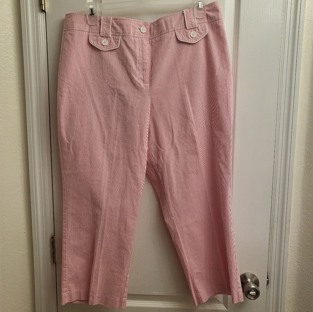 New York & Company Pink Striped Capri Pants Pre-own